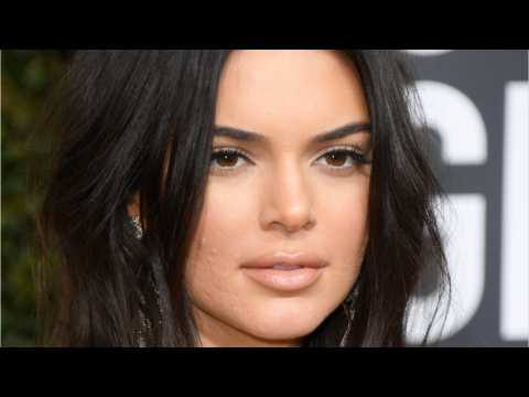 VIDEO : Kendall Jenner On Acne Issue