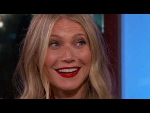 VIDEO : This Goopy Romance Didn't End As A Horror Story, But In An Engagement Ring