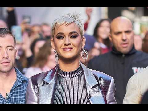 VIDEO : Katy Perry 'est sur la corde raide'