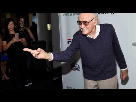 VIDEO : Stan Lee Receives Key to the City of Glendale After Allegations
