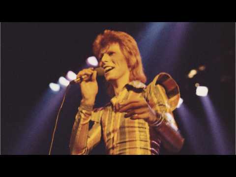 VIDEO : How Did David Bowie Inspire New Hulu Drama?