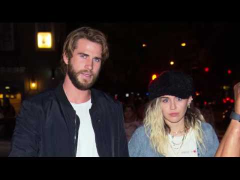 VIDEO : Report: Miley Cyrus and Liam Hemsworth are Married