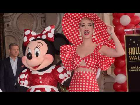 VIDEO : Katy Perry presents Minnie Mouse with Hollywood Star
