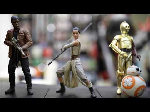 VIDEO : 'Star Wars: The Last Jedi' Battle On Crait Action Figure Set Released