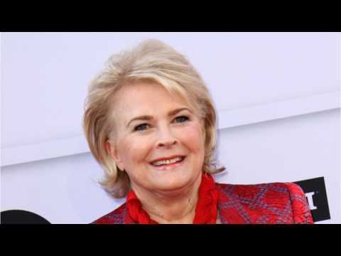VIDEO : Murphy Brown Making A Return With Original Star Candice Bergen