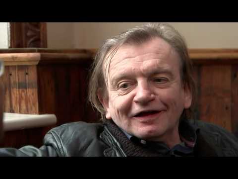 VIDEO : Punk Rock Legend Mark E. Smith Dead At 60