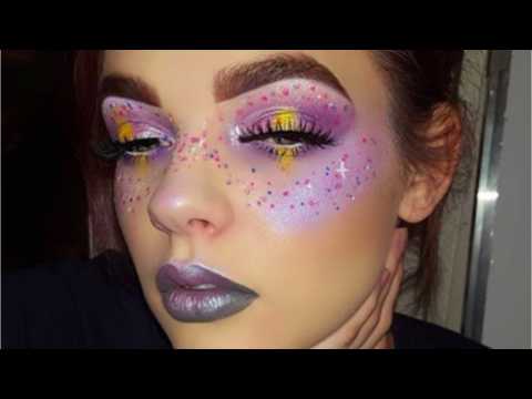 VIDEO : This 20-Year-Old's Before-And-After Makeup Photos Are Inspiring People