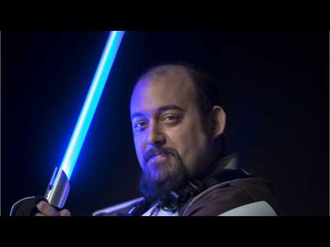 VIDEO : Where to Find the best Star Wars Lightsabers Online