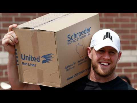 VIDEO : J.J. Watt Wins 2017 Walter Payton Man Of The Year Award