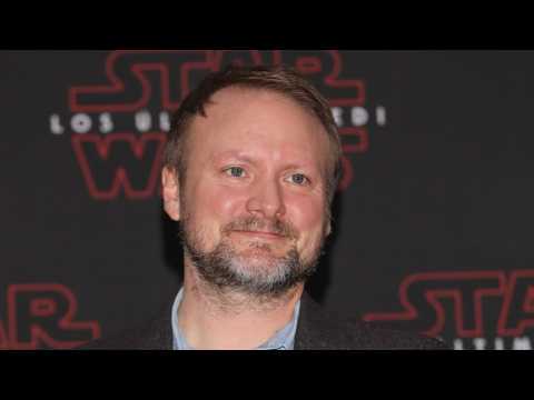VIDEO : 'Star Wars: The Last Jedi' Director Responds Unauthorized Men-Only Cut