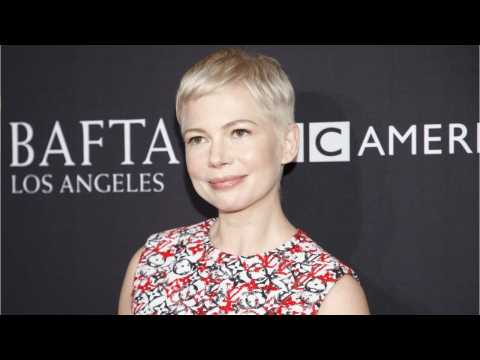VIDEO : Michelle Williams Is Engaged!