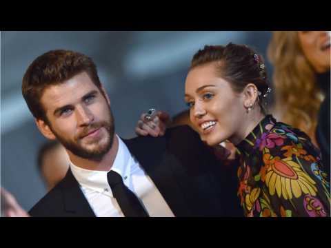 VIDEO : Chris Hemsworth Shuts Down Miley and Liam Hemsworth Wedding Rumors