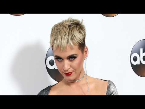 VIDEO : Katy Perry Addresses Plastic Surgery Rumors