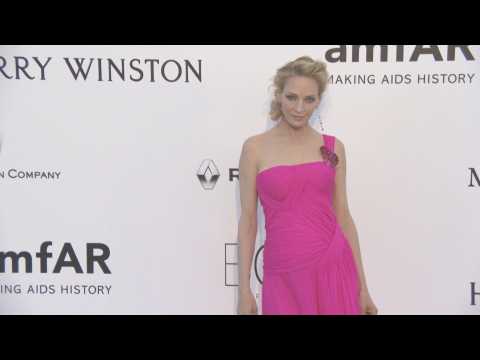 VIDEO : Stars support Uma Thurman after her explosive revelations