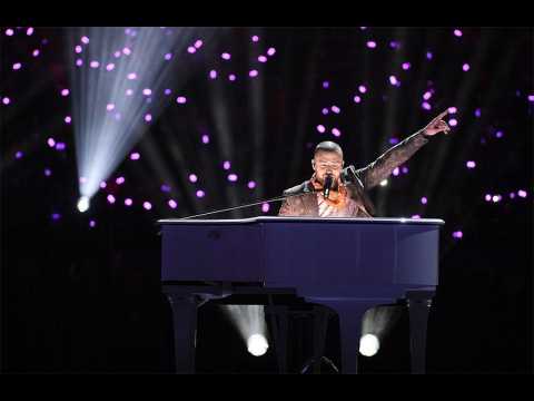 VIDEO : Super Bowl: Justin Timberlake rend hommage  Prince  la mi-temps