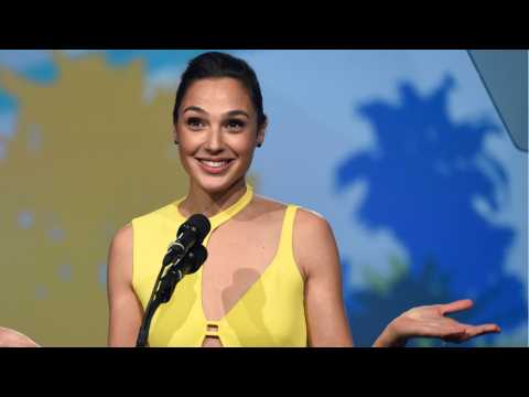 VIDEO : 'Wonder Woman' Star Gal Gadot Teases a Cameo in Upcoming 'The Simpsons' Episode
