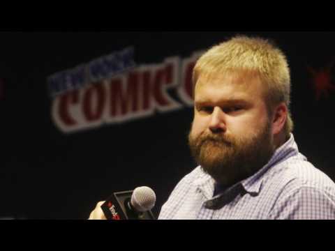 VIDEO : Robert Kirkman Is Mixing It Up In Season 4 Of ?Fear The Walking Dead?