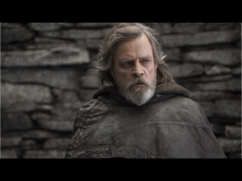 VIDEO : Star Wars: The Last Jedi Wins AARP Award