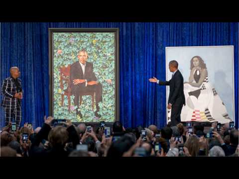 VIDEO : Smithsonian Unveiled Barack And Michelle Obama's Official Portraits
