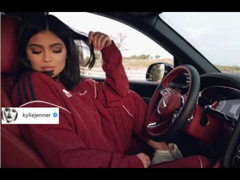 VIDEO : Kylie Jenner shares first selfie after Stormi's birth
