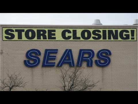 VIDEO : Retail Stores Are Expected To Close In 2018