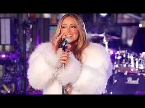 VIDEO : Mariah Carey's Hot Tea Moment Is 2018's First Meme