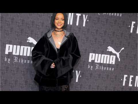 VIDEO : Rihanna's Fenty Beauty Puts Out Minis