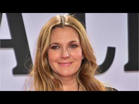 VIDEO : Drew Barrymore Says Her Daughters Are 'So Fulfilling'