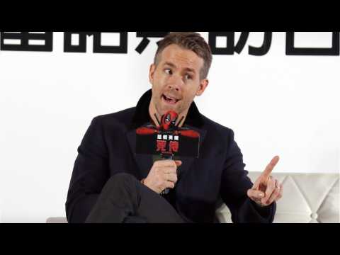 VIDEO : Ryan Reynolds Settles Favorite Chris In Hollywood Debate
