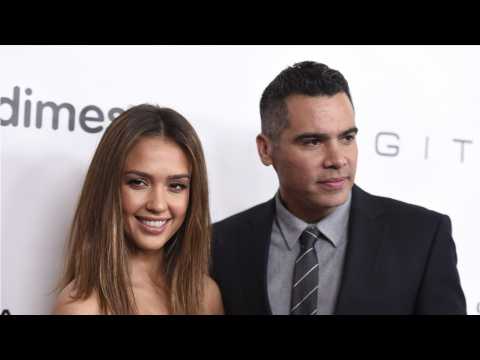 VIDEO : Jessica Alba And Cash Warren Welcome First Son
