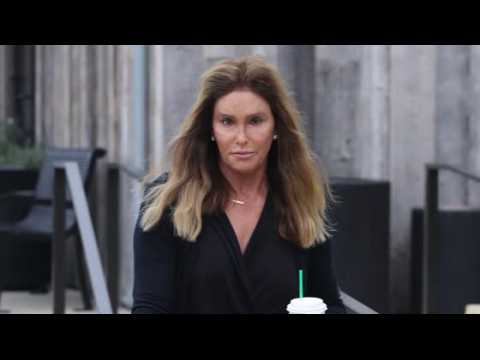 VIDEO : Caitlyn Jenner Settles Lawsuit for $800,000