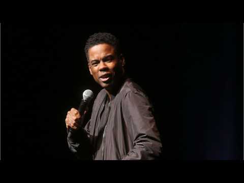 VIDEO : Chris Rock Banned Cell Phones On At His Shows