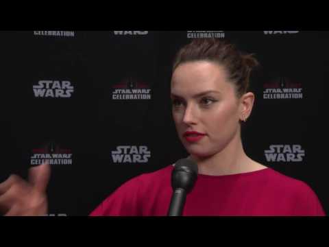 VIDEO : Daisy Ridley Cried When Learning Rey's Fate