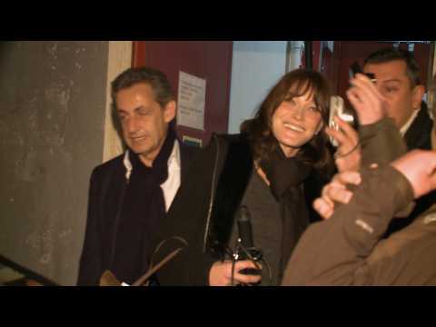 VIDEO : Nicols Sarkozy, el mayor fan de Carla Bruni