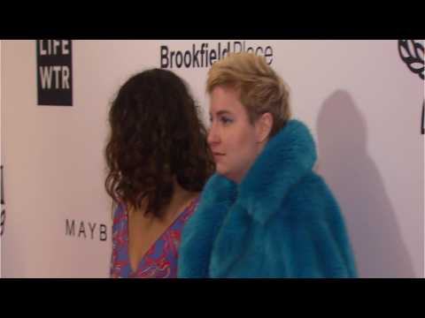 VIDEO : Lena Dunham And Jack Antonoff Are Finally Officially Broken Up