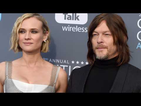 VIDEO : Diane Kruger and Norman Reedus Kiss on the Critics' Choice Red Carpet