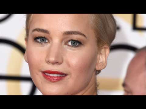 VIDEO : Why Did Jennifer Lawrence Skip The Golden Globes Parties?