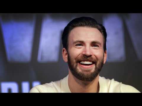 VIDEO : Chris Evans Laughs Off Everyone Thinking He's So Good Looking