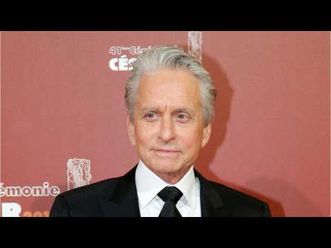 VIDEO : Michael Douglas Latest Star To Face Sexual Harassment Allegations