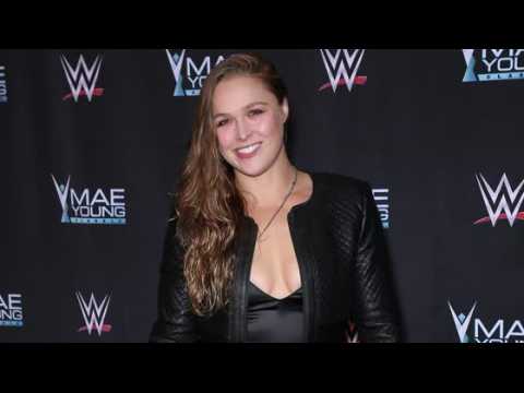 VIDEO : Ronda Rousey Signed with WWE but She Isn't Done Fighting