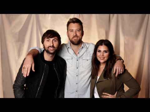 VIDEO : Lady Antebellum Singer Hillary Scott Gives Birth To Twins