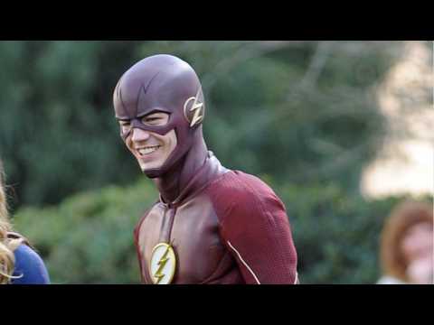 VIDEO : 'The Flash's Cisco Blogs On Beebo
