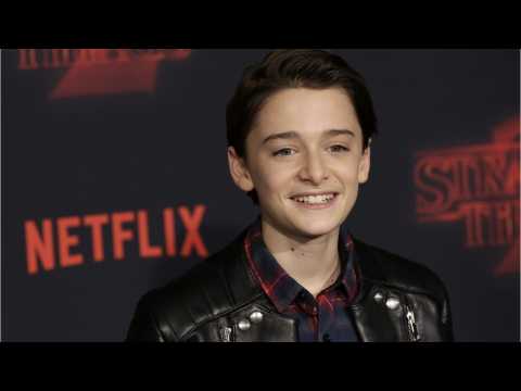 VIDEO : Noah Schnapp Signs With CAA