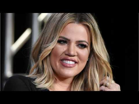 VIDEO : What Is Pregnant Khlo Kardashian Wearing