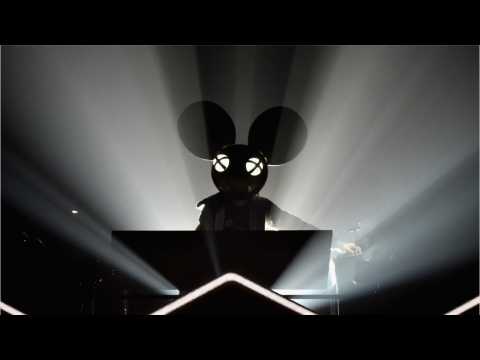 VIDEO : Rick and Morty Celebrate New Year's With Deadmau5 Concert Appearance