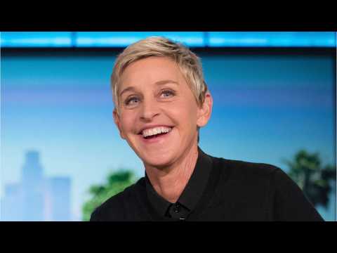 VIDEO : Ellen DeGeneres Gets Seth Meyers Ready To Host Golden Globes