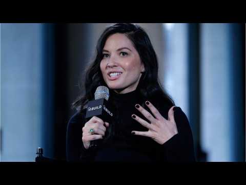 VIDEO : Munn To Host Critics Choice Awards