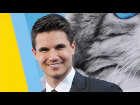 VIDEO : Robbie Amell To Lead Greg Daniels' New Amazon Series