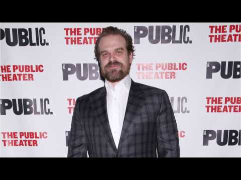 VIDEO : 'Stranger Things' David Harbour Discusses His 