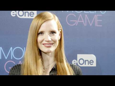 VIDEO : Jessica Chastain's Christmas This Year Was Filled With Awkwardness